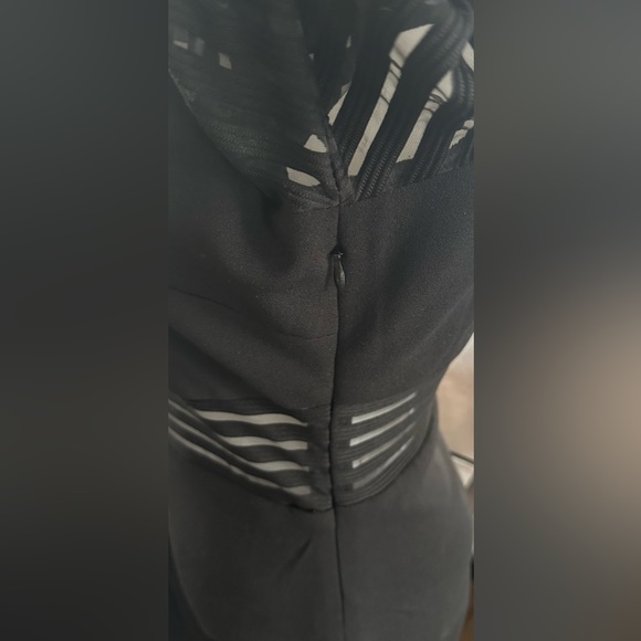 Lulu’s body con dress SZ M mesh striped dress - Picture 3 of 6